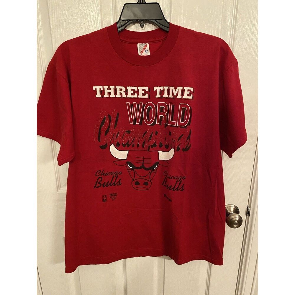 NWOT Vintage Chicago Bulls Three Time World Champions Shirt XL